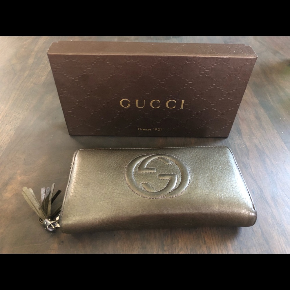 GUCCI Pewter Large Soho Leather Zip Around Wallet
